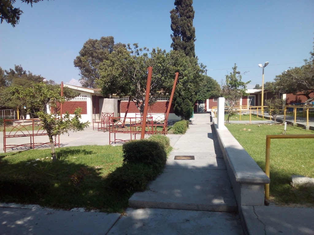 De Tijuana Municipal High School | Mar Báltico, Alemán, Centro, 22050 Tijuana, B.C., Mexico | Phone: 6305270