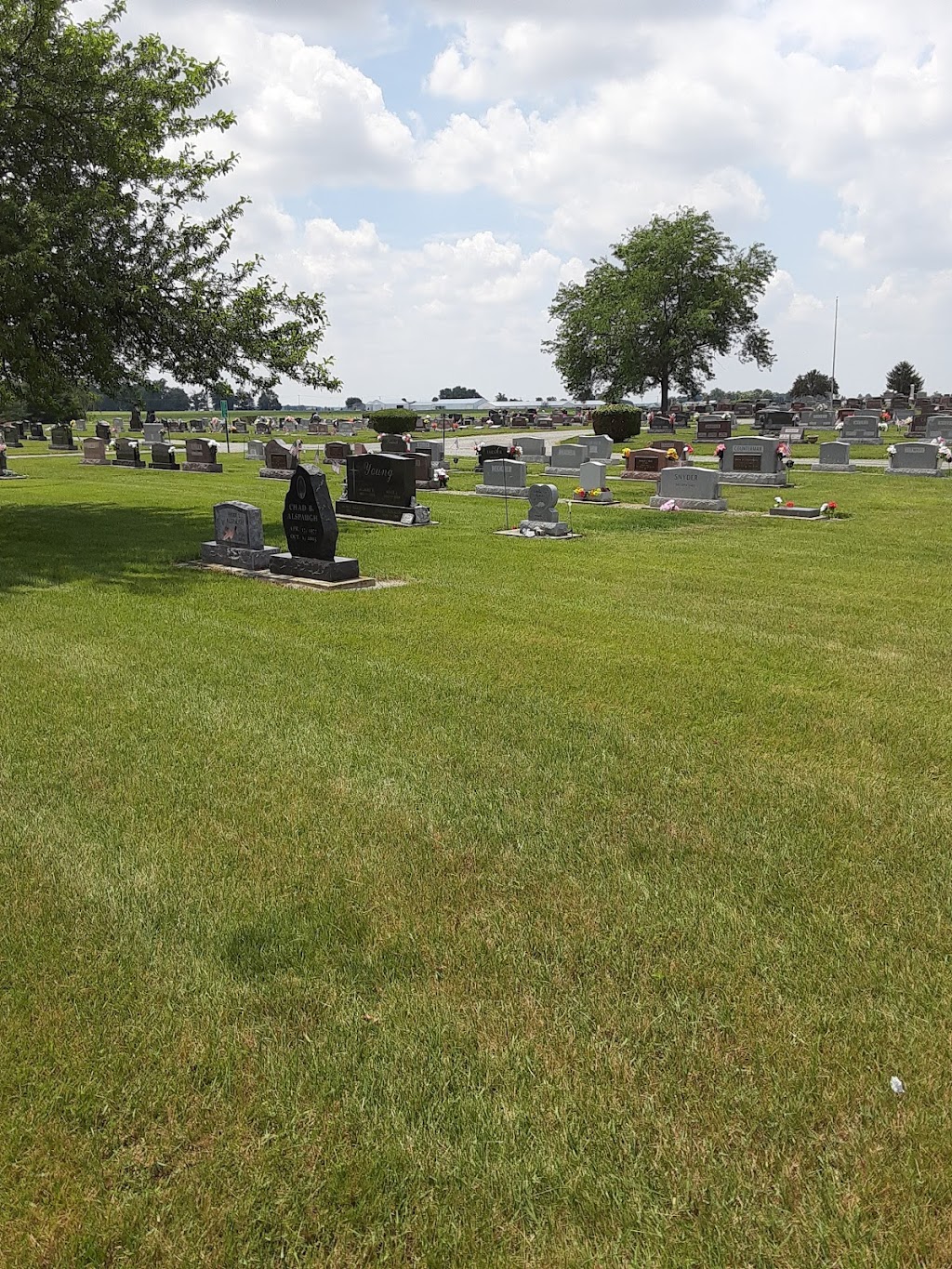 Riverside Cemetery | 3133 US-33, Rockford, OH 45882, USA | Phone: (419) 363-2074