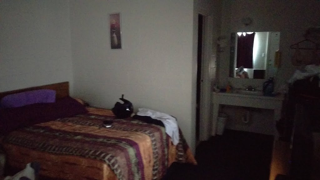 Golden Acres Motel | 901 W South St, Newkirk, OK 74647, USA | Phone: (580) 362-2545