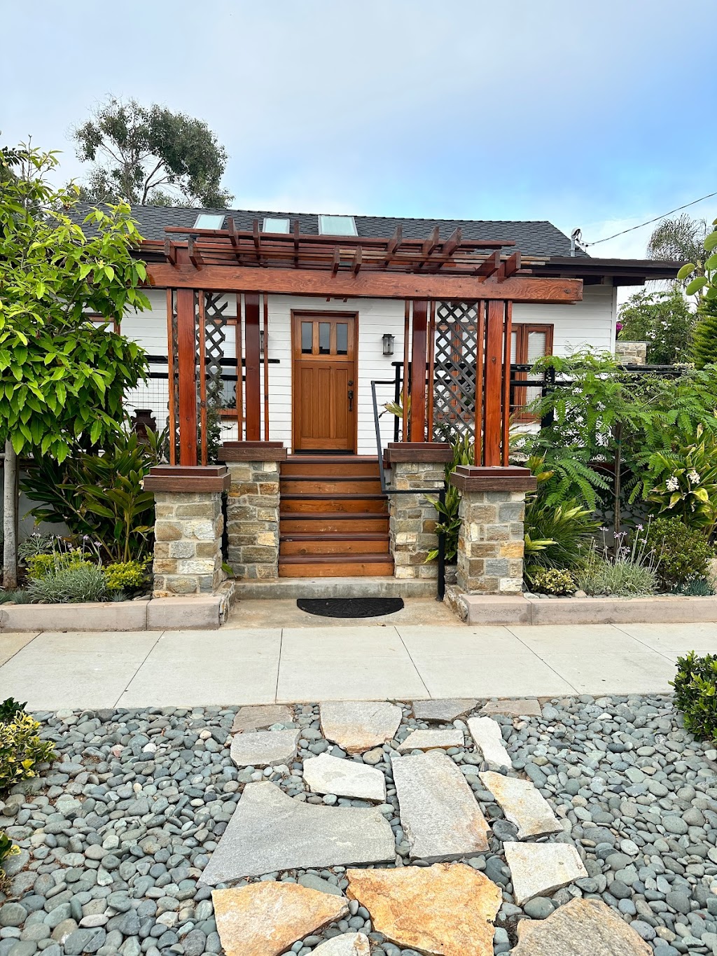 Coastal Craftsman Vacation Rental | 306 S Myers St, Oceanside, CA 92054, USA | Phone: (760) 532-3200