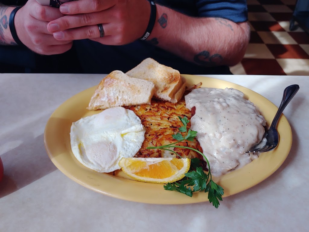 Screamin Chicken Diner | 304 Front St, Gaston, OR 97119 | Phone: (503) 985-3447