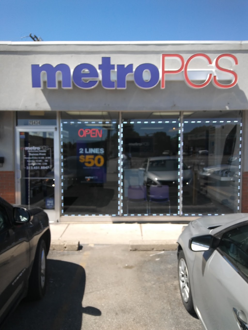 Metro by T-Mobile | 25434 Ford Rd, Dearborn Heights, MI 48127, USA | Phone: (313) 429-9250