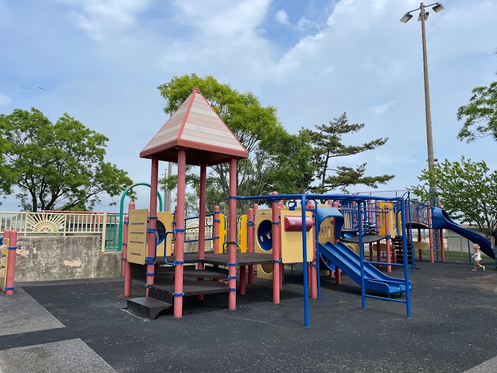 Shell Creek Park | 1 Vanderbilt Ave, Island Park, NY 11558, USA | Phone: (516) 431-6440