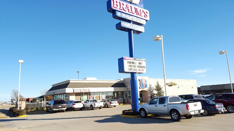 Braums Ice Cream & Dairy Store | 414 NW 32nd St, Newcastle, OK 73065, USA | Phone: (405) 387-5850