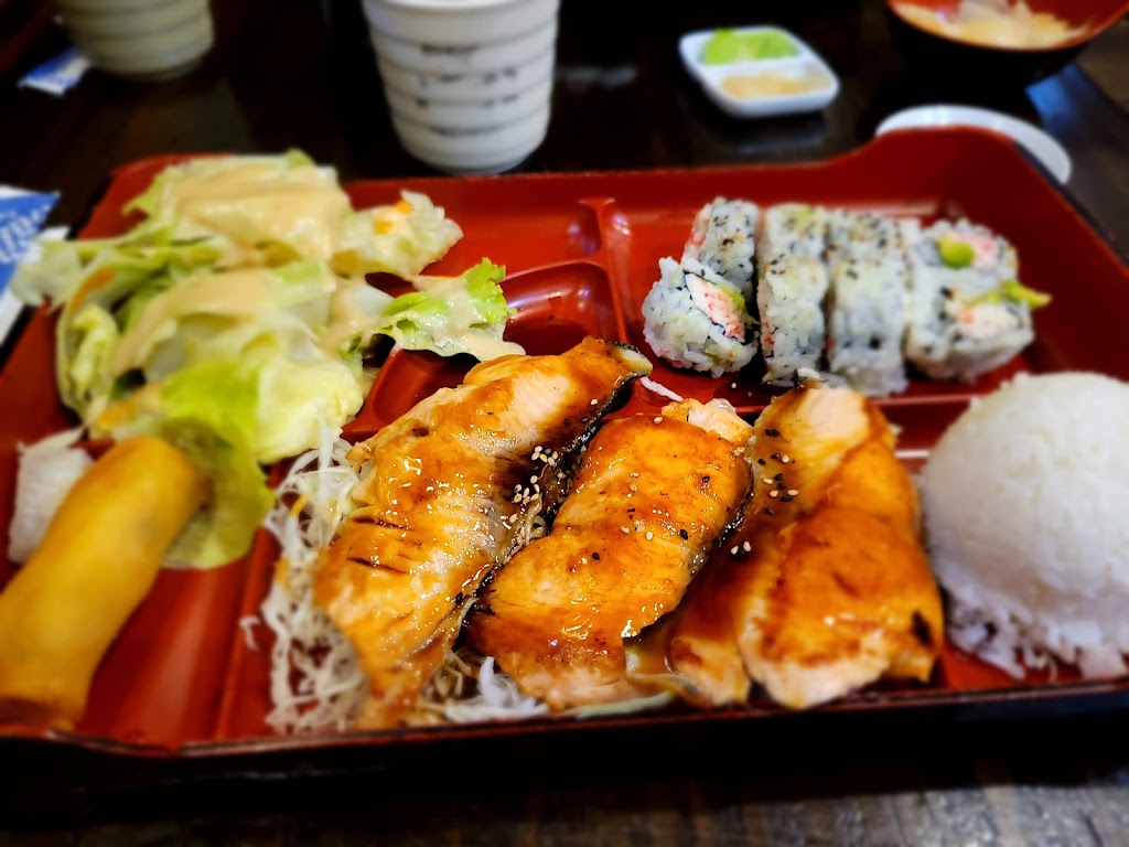 Rock & Roll Sushi | 579 Floresta Blvd, San Leandro, CA 94578, USA | Phone: (510) 667-9545