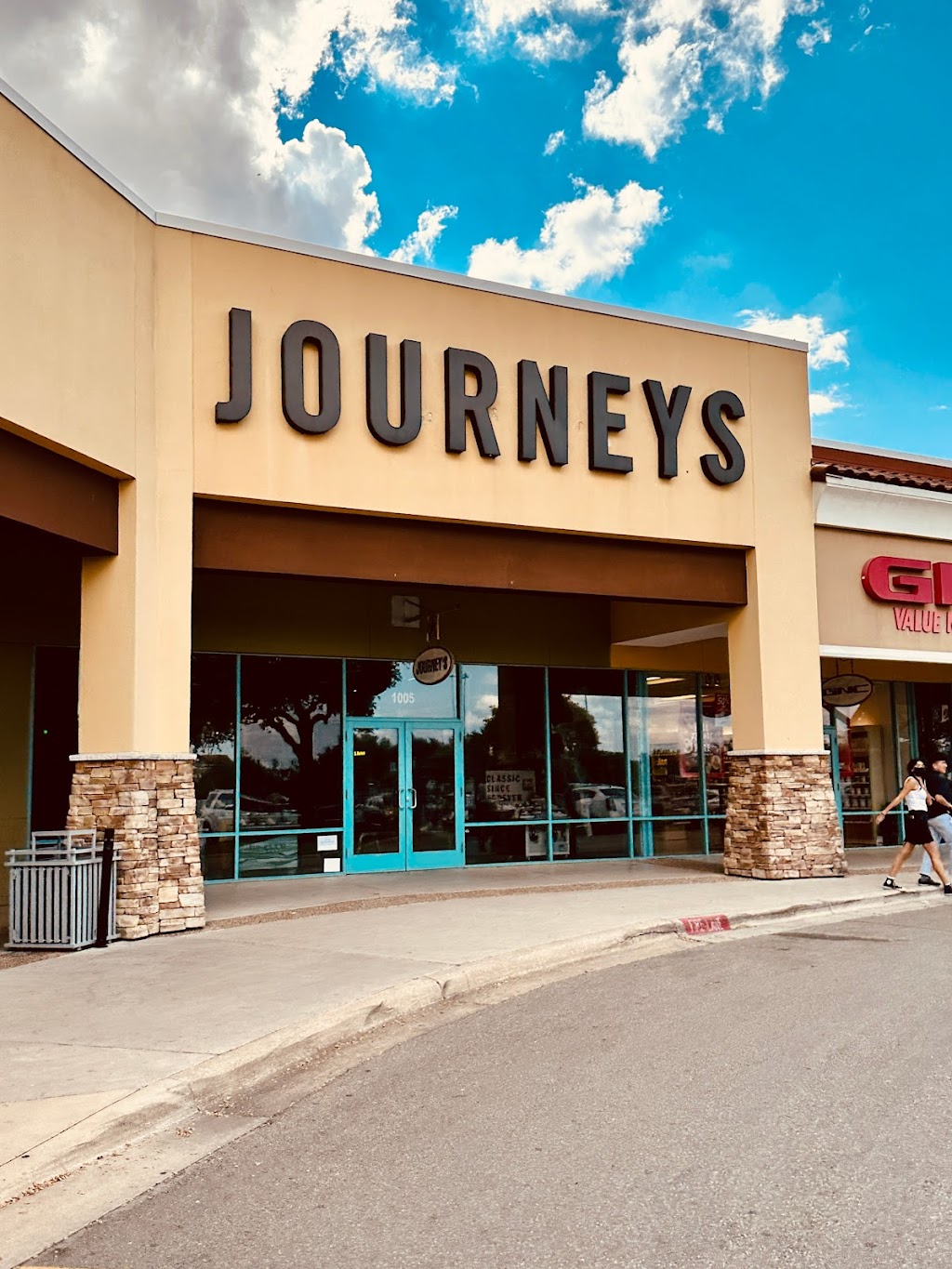 Journeys | 4015 I-35, San Marcos, TX 78666 | Phone: (512) 754-6750