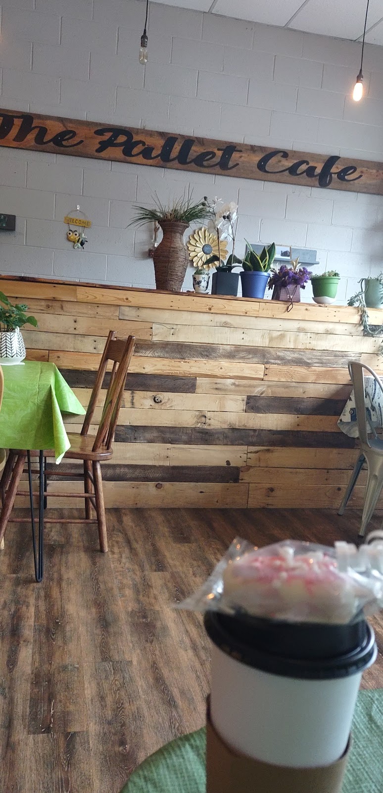 Pallet Cafe | 155 Lake Ave, Lancaster, NY 14086, USA | Phone: (716) 393-3170