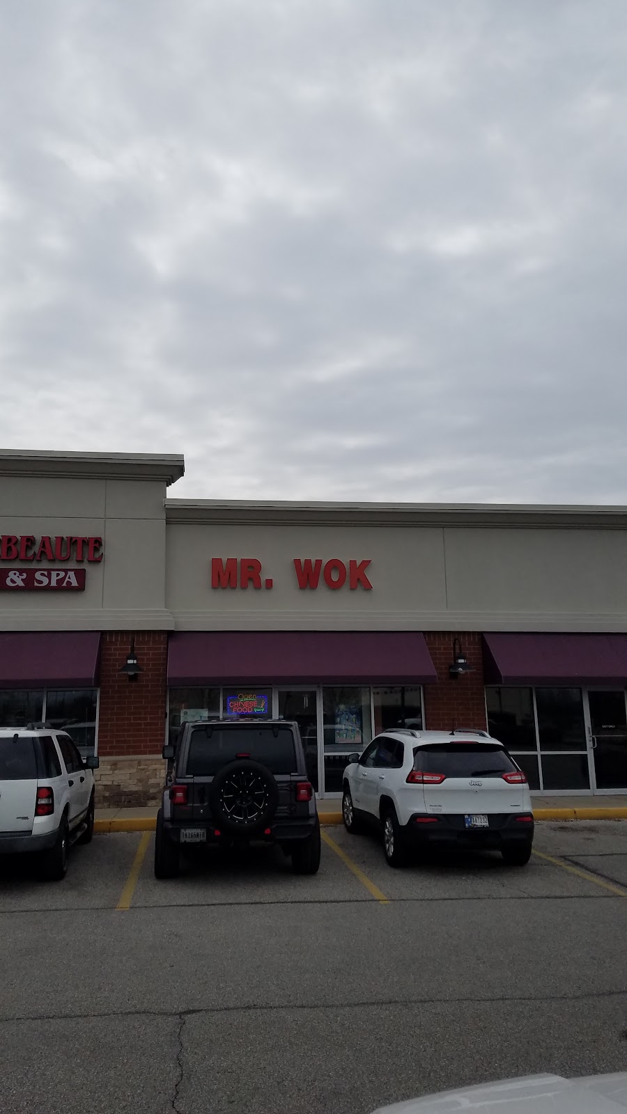 Mr. Wok | 5335 E Southport Rd #800, Indianapolis, IN 46237, USA | Phone: (317) 888-8511