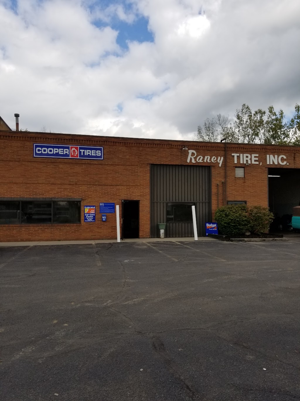 Raney Tire Inc | 5525 W Canal Rd #2, Cleveland, OH 44125, USA | Phone: (216) 520-6200