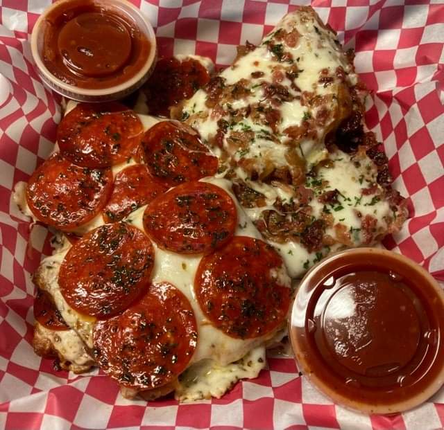 Bulldog Pizza and More LLC | 108 Pundt Ave, Orange Grove, TX 78372, USA | Phone: (361) 382-2000