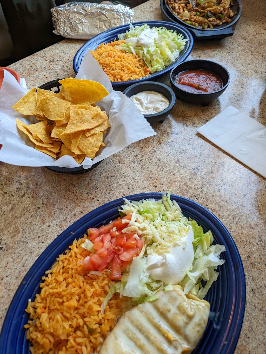 La Parrilla Mexican Grill Bridgeport | 1301 Bridgeport Way STE 113, Suffolk, VA 23435, USA | Phone: (757) 673-5122