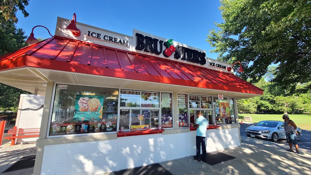 Brusters Real Ice Cream | 5289 John Tyler Hwy, Williamsburg, VA 23185, USA | Phone: (757) 220-8930
