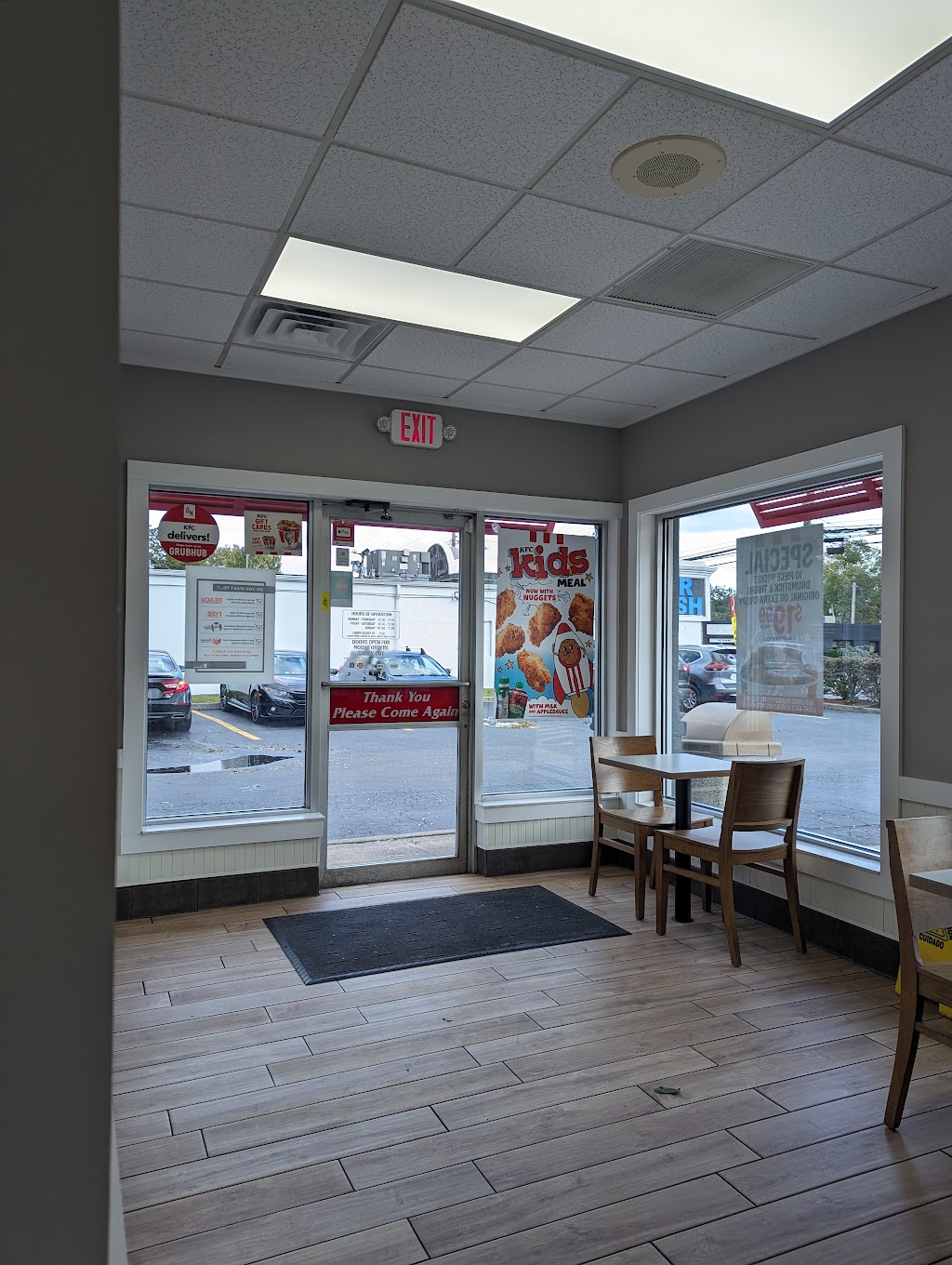 KFC | 221 W Jericho Turnpike, Huntington Station, NY 11746, USA | Phone: (631) 351-9098