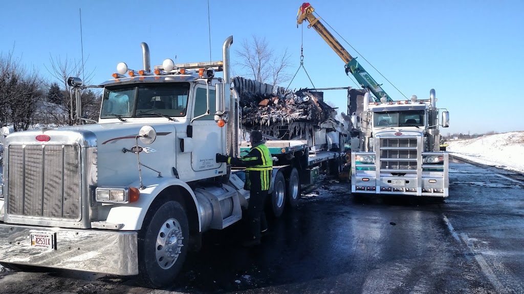 Jerrys Towing | 644 Starr Ln, Roberts, WI 54023, USA | Phone: (715) 749-4450