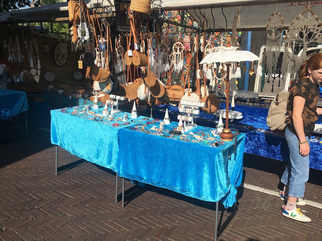 Waterlooplein Market | Waterlooplein 2, 1011 NZ Amsterdam, Netherlands | Phone: 020 624 1111