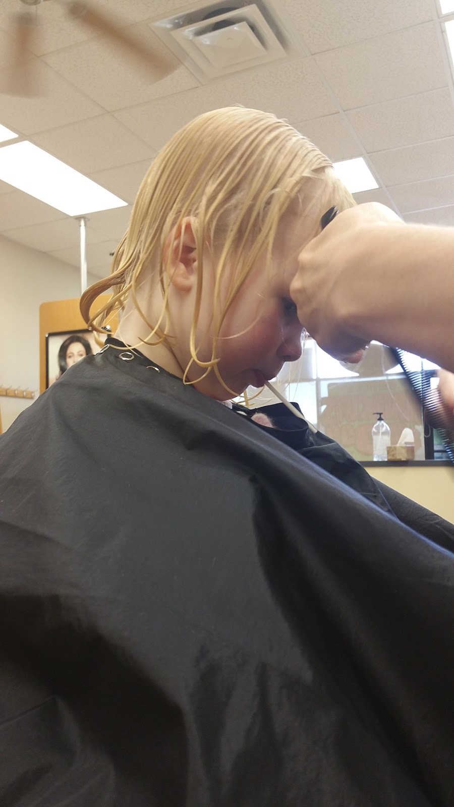 Fantastic Sams Cut & Color | 1035 N Ellsworth Rd, Mesa, AZ 85207, USA | Phone: (480) 380-9580