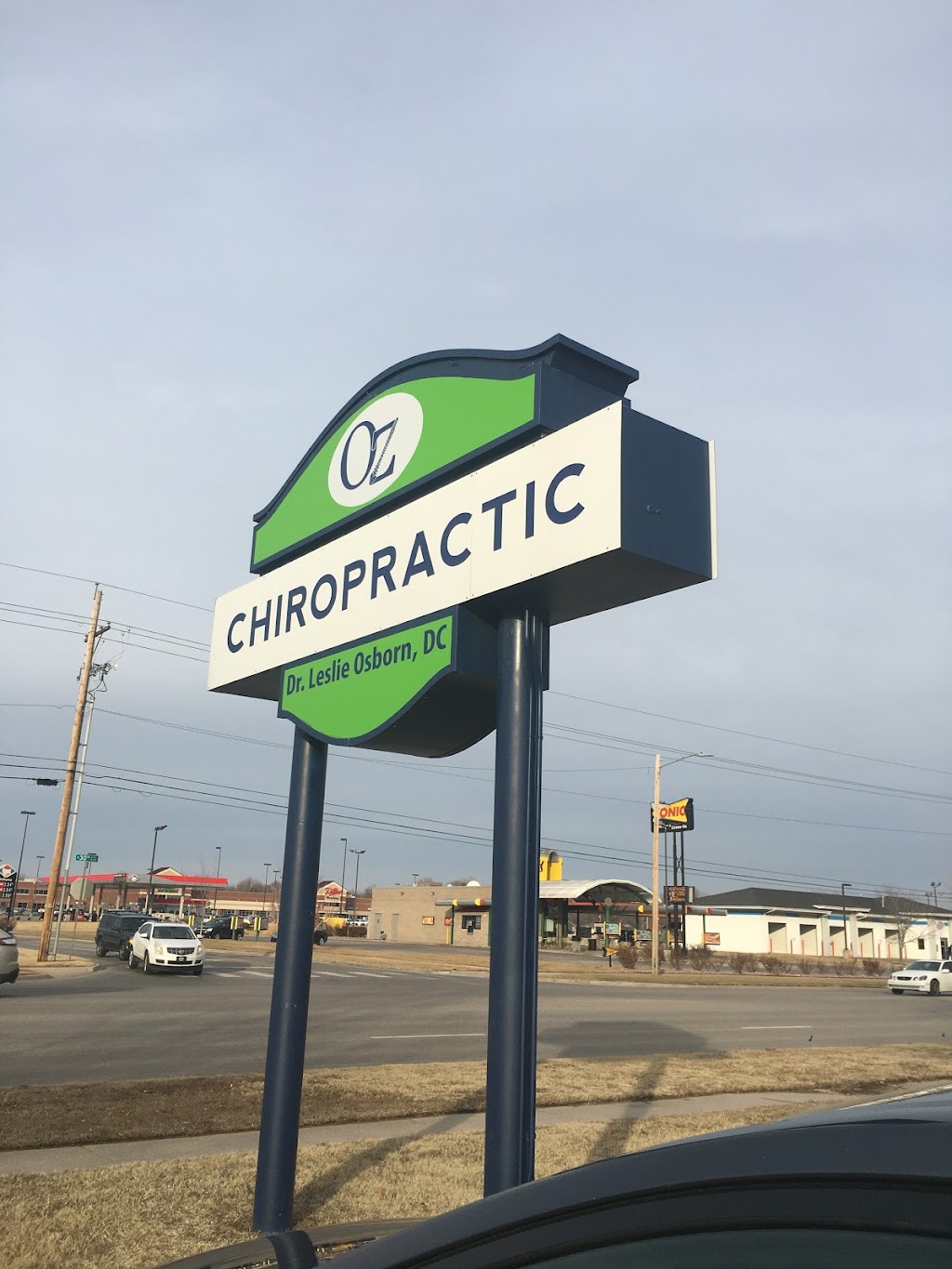 Oz Chiropractic LLC | 1529 E 30th Ave, Hutchinson, KS 67502, USA | Phone: (620) 665-5100