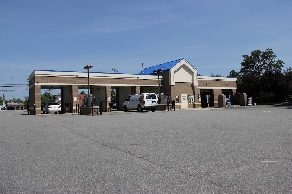 Black Dog Carwash | 5919 W Gate City Blvd, Greensboro, NC 27407 | Phone: (336) 292-7555