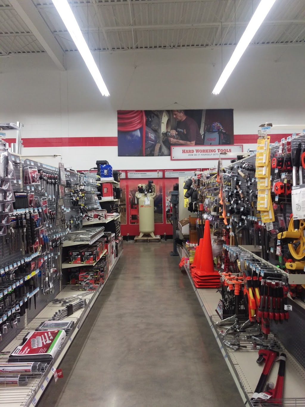 Tractor Supply Co. | 40 Dillon Plaza Dr, High Ridge, MO 63049 | Phone: (636) 376-8668