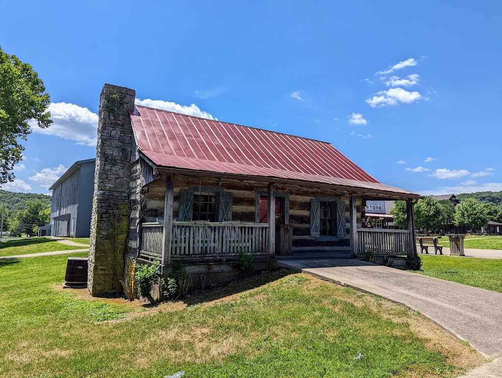 Bittersweet Cabin Museum | 2325 Richmond St, Mt Vernon, KY 40456, USA | Phone: (606) 256-0715