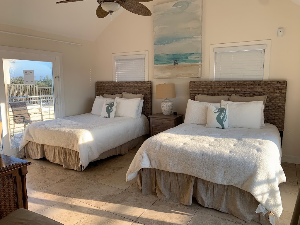 Sea Palm Cottages | 5408 Plaza De Las Palmas, Sarasota, FL 34242, USA | Phone: (310) 614-4137