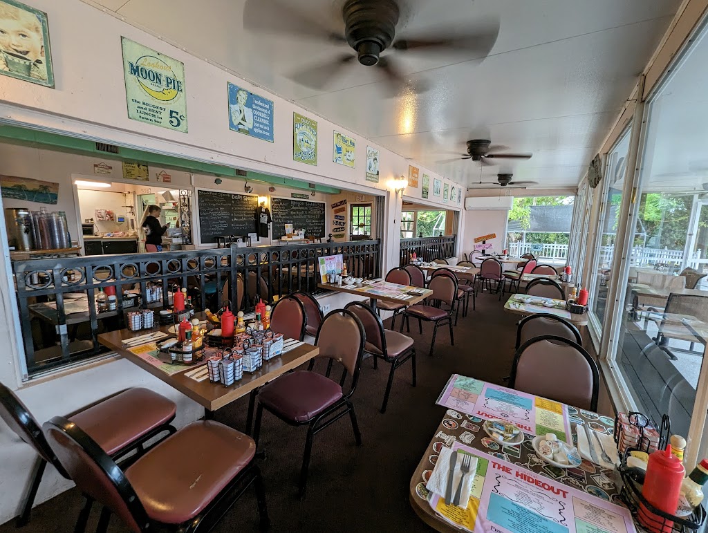 The Hideout Restaurant | 47 Shoreland Dr, Key Largo, FL 33037, USA | Phone: (305) 451-0128