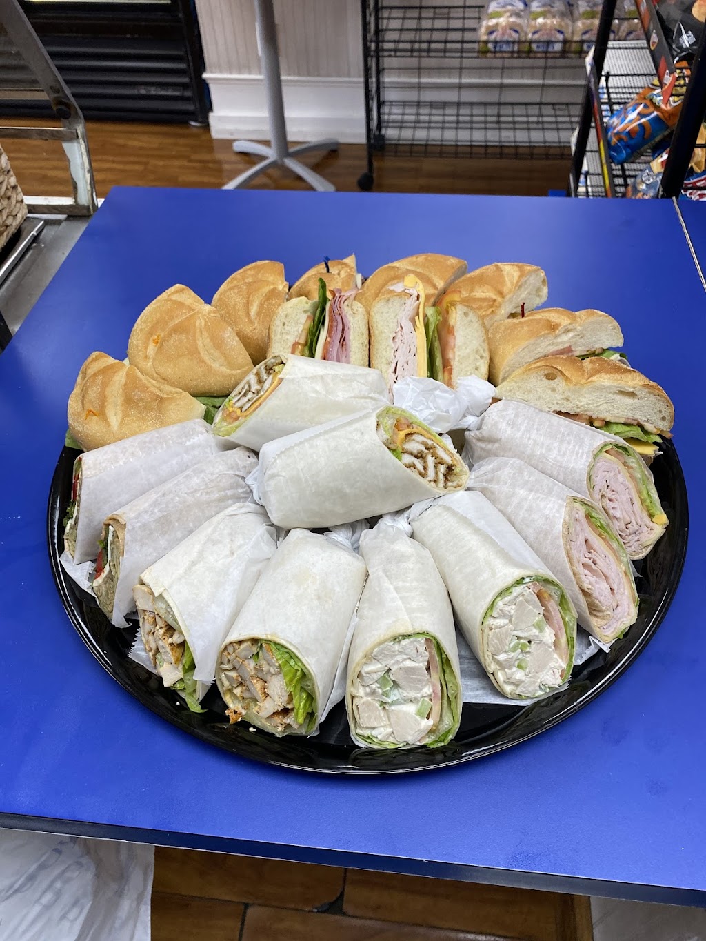 Amicis Deli | 127 Halstead Ave, Harrison, NY 10528, USA | Phone: (914) 381-8383