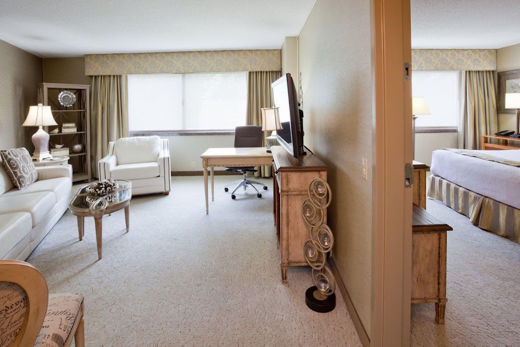 Crowne Plaza Minneapolis West, an IHG Hotel | 3131 Campus Dr, Plymouth, MN 55441, USA | Phone: (763) 559-6600
