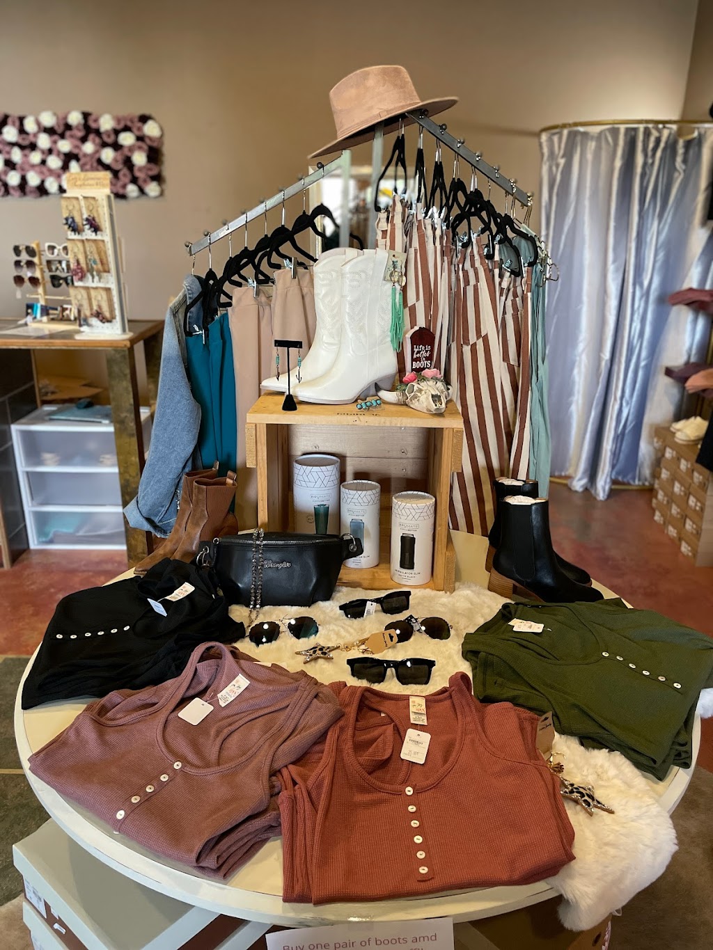 Wild Roses | 308 Town Square Rd, Copperopolis, CA 95228, USA | Phone: (209) 785-7673