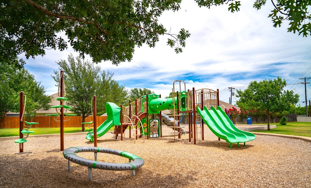 Heberle Park | 812 Tyler Ct, Burleson, TX 76028, USA | Phone: (817) 426-9291