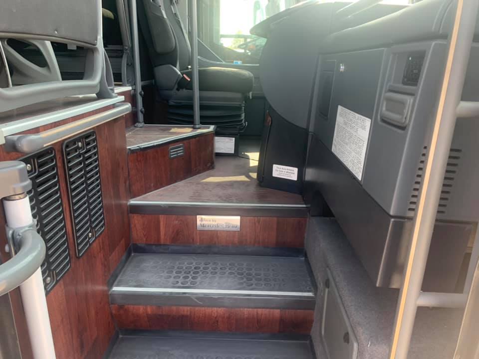 E-lite Tours & Charter | 13916 US-400, Andover, KS 67002, USA | Phone: (316) 209-4199