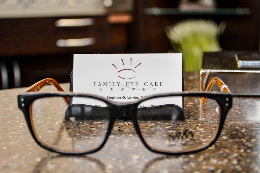 Family Eye Care Center | 1829 Martin Dr #200, Weatherford, TX 76086, USA | Phone: (817) 594-2311