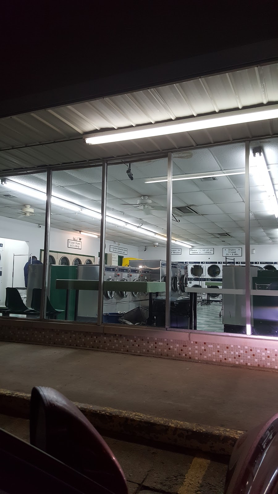 Moore Laundry | 121 S Broadway Ave, Moore, OK 73160, USA | Phone: (405) 237-3182