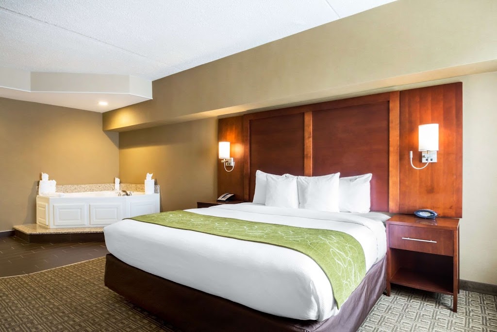 Comfort Suites At Woodbridge | 1275 Route 1 & 9 South, Avenel, NJ 07001, USA | Phone: (732) 396-3000