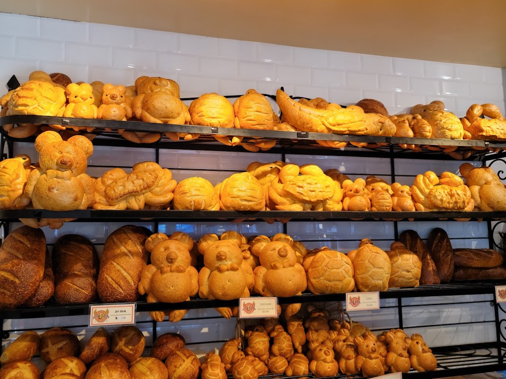 Boudin Bakery Cafe | Pier 39, San Francisco, CA 94133, USA | Phone: (415) 421-0185