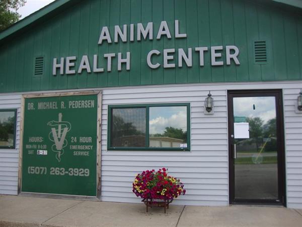 Animal Health Center | 1415 MN-20, Cannon Falls, MN 55009, USA | Phone: (507) 263-3929