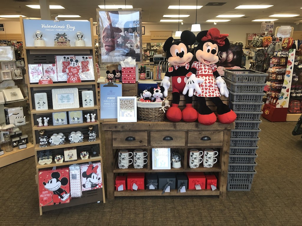 Banners Hallmark Shop | 25050 Riding Plz Ste 125 South Riding, Market Square, Chantilly, VA 20152, USA | Phone: (703) 542-8810