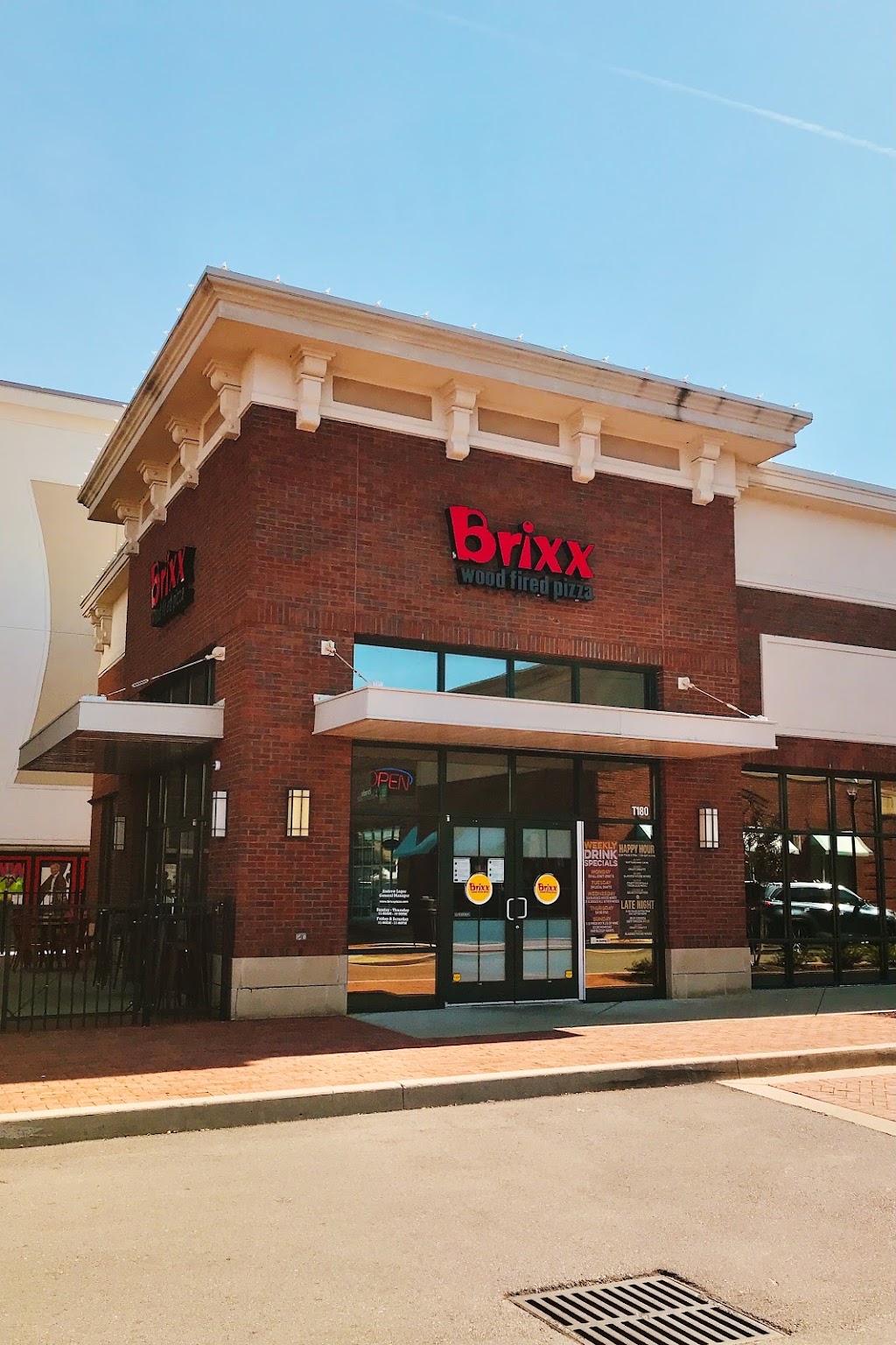 Brixx Wood Fired Pizza + Craft Bar | 300 Indian Lake Blvd, Hendersonville, TN 37075, USA | Phone: (615) 590-7892