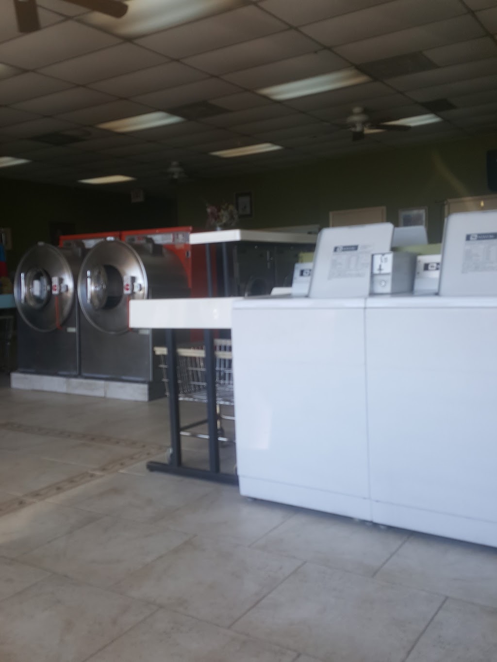 Quarters coin laundry LLC | 9219 Wayne Rd, Romulus, MI 48174, USA | Phone: (734) 629-3593