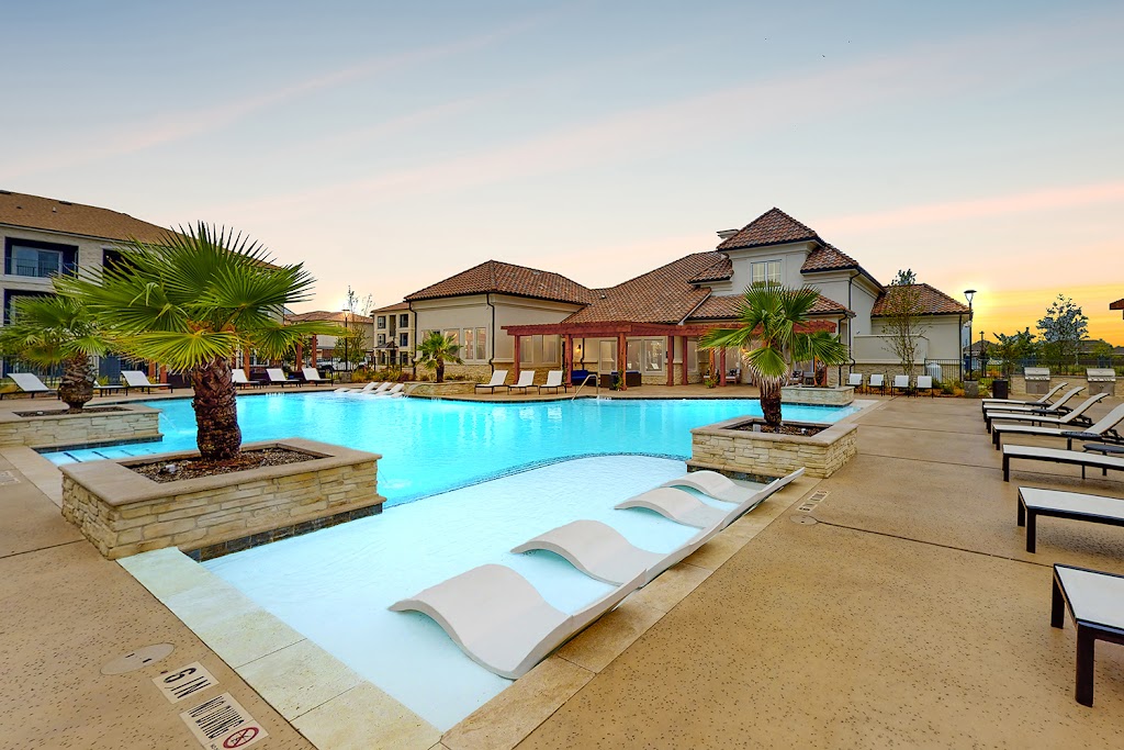 99 at Southwinds Apartments | 2100 Kilgore Pkwy, Baytown, TX 77523 | Phone: (832) 957-9112