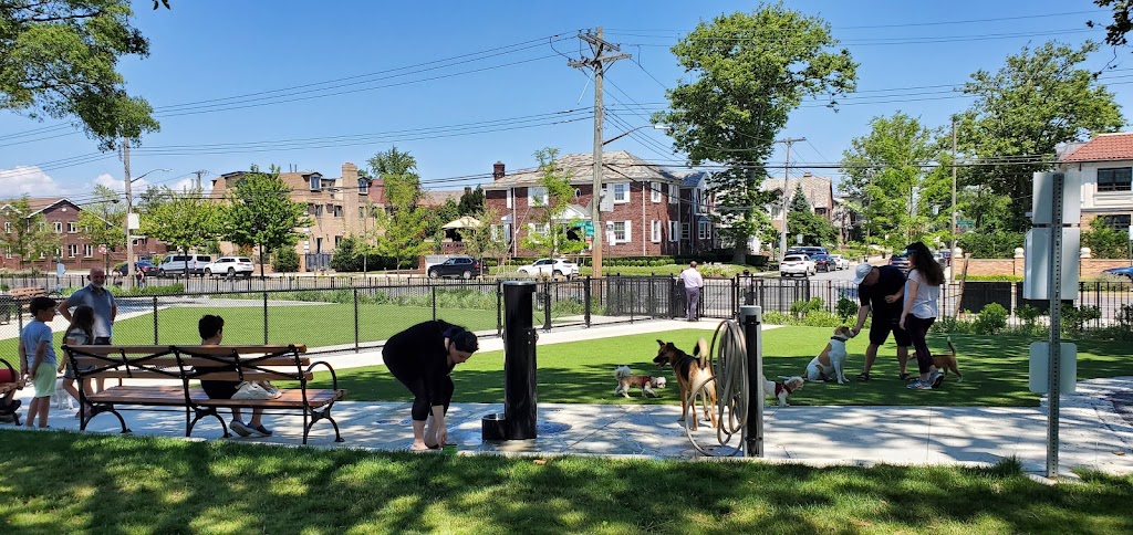 Manhattan Beach Dog Run | Park Ave, Brooklyn, NY 11235, USA | Phone: (212) 639-9675