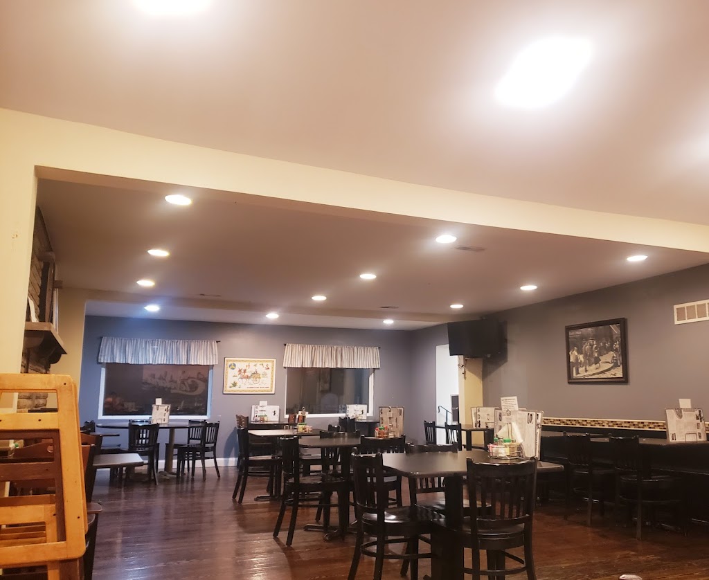 Angelos Pizzeria & Ice Cream | 8162 Euclid Chardon Rd, Kirtland, OH 44094, USA | Phone: (440) 256-4000