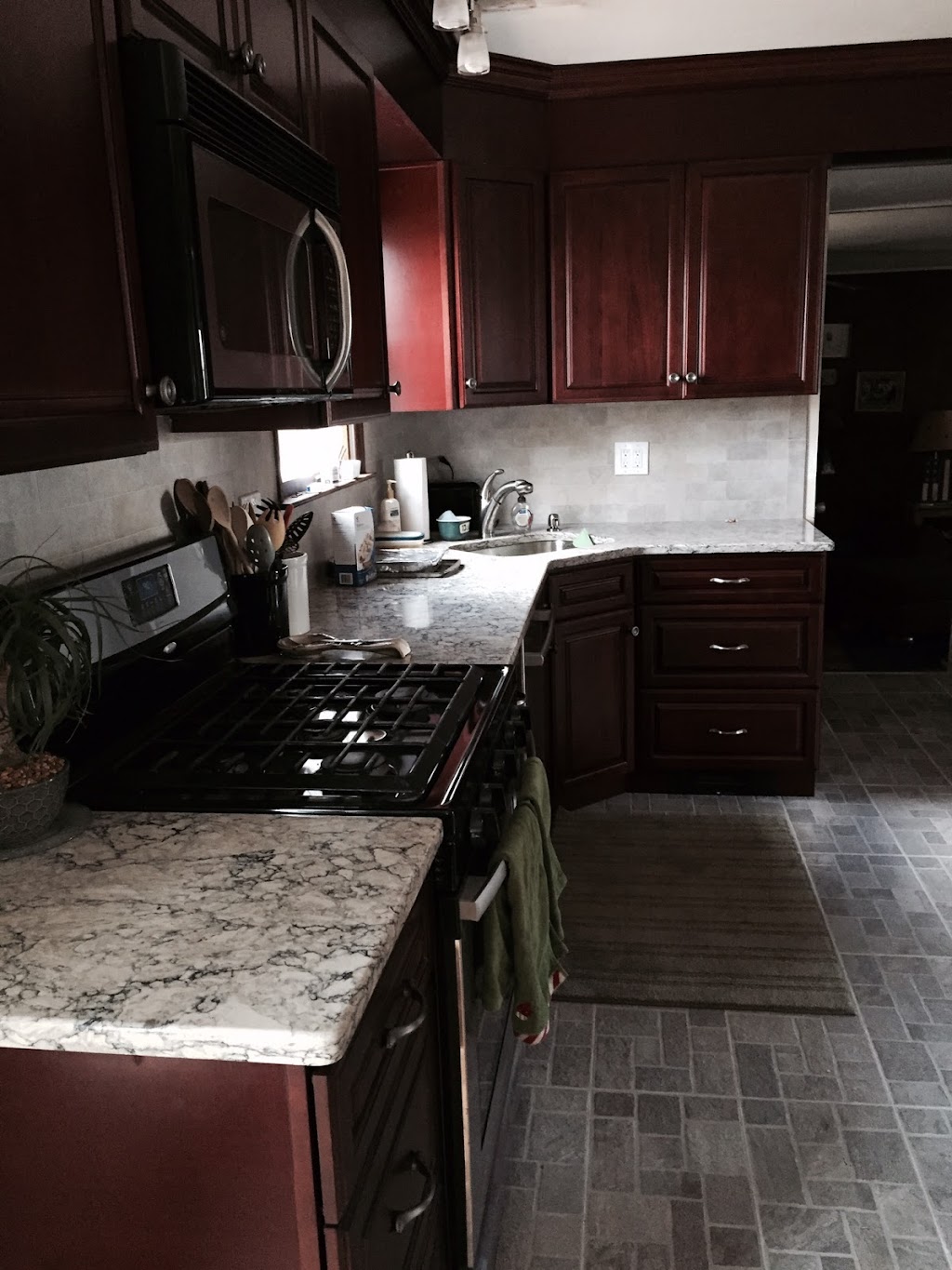 Custom Kitchen World Inc | 91 N Middletown Rd, Pearl River, NY 10965, USA | Phone: (845) 735-5463