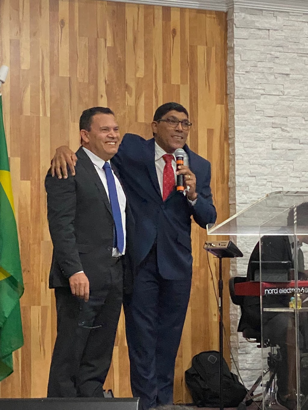 Igreja assembleia de Deus Missao -LOWELL | 101 W Forest St, Lowell, MA 01851, USA | Phone: (978) 770-0222