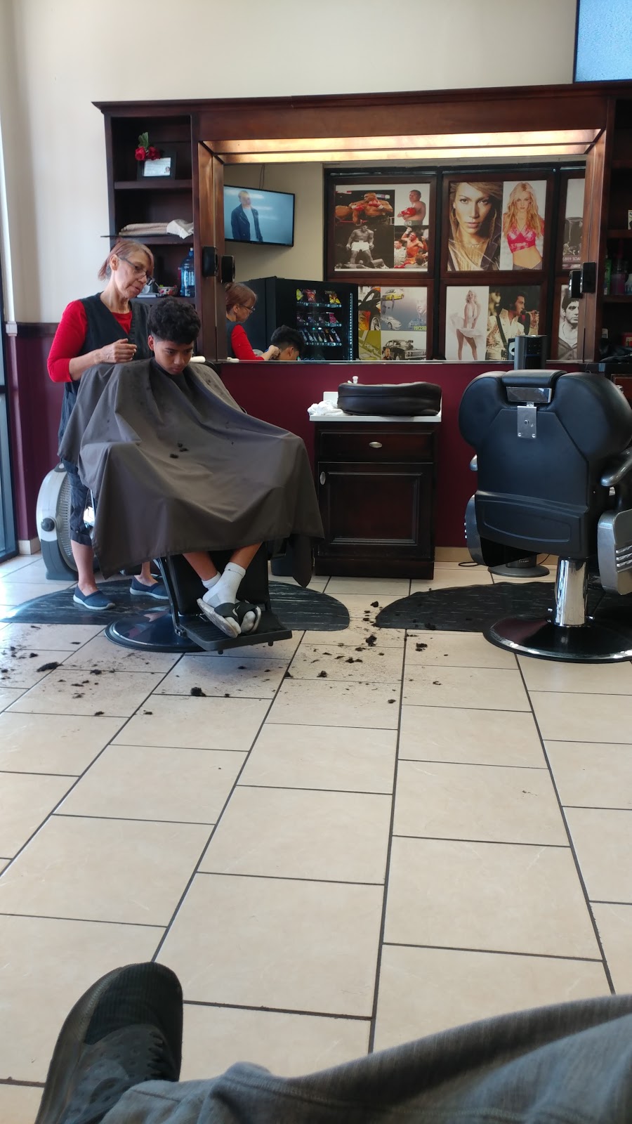 Brians Barbershop | 6749 W Bethany Home Rd # 105, Glendale, AZ 85303, USA | Phone: (623) 247-1722