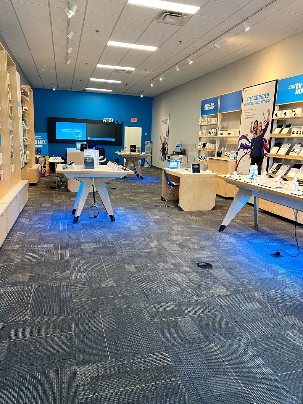 AT&T Store | 6421 Raleigh St, Orlando, FL 32835, USA | Phone: (321) 800-6193