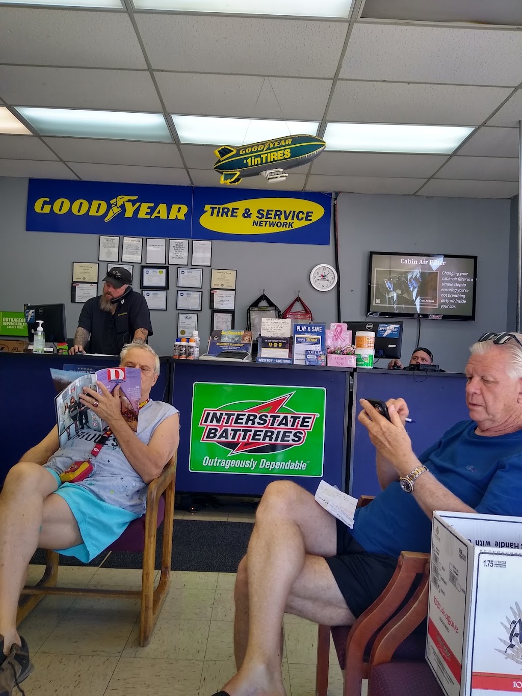 Bedford Tire & Service | 3120 Harwood Rd, Bedford, TX 76021, USA | Phone: (817) 540-2550