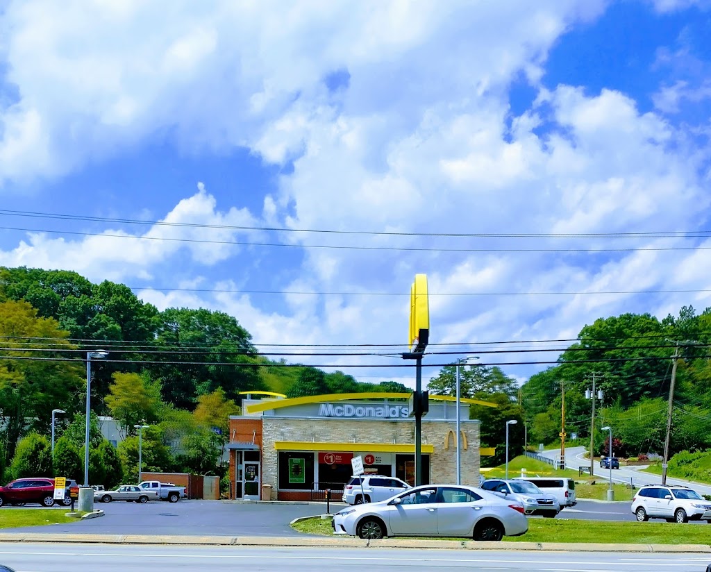 McDonalds | 1865 New Texas Rd, Pittsburgh, PA 15239, USA | Phone: (724) 325-1650