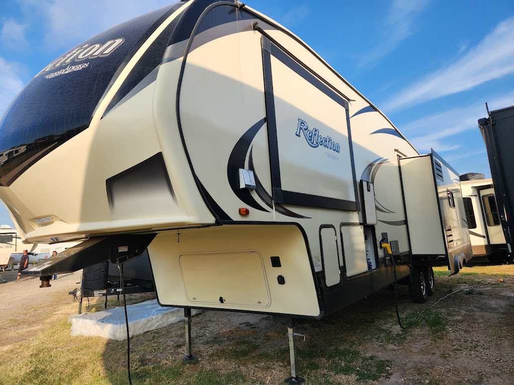 Lake Tawakoni RV Center | 301 E TX-276, West Tawakoni, TX 75474, USA | Phone: (903) 447-2633