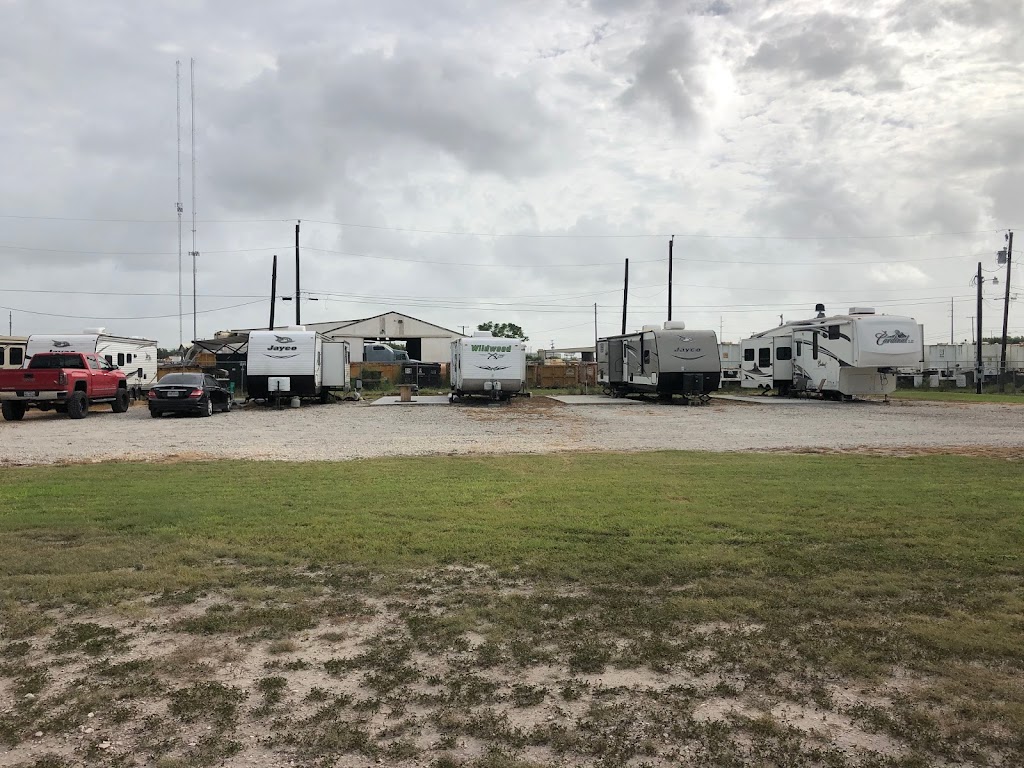 JAVLET RV/Camper park | 2169 Highway 77, business, Robstown, TX 78380, USA | Phone: (210) 643-7654